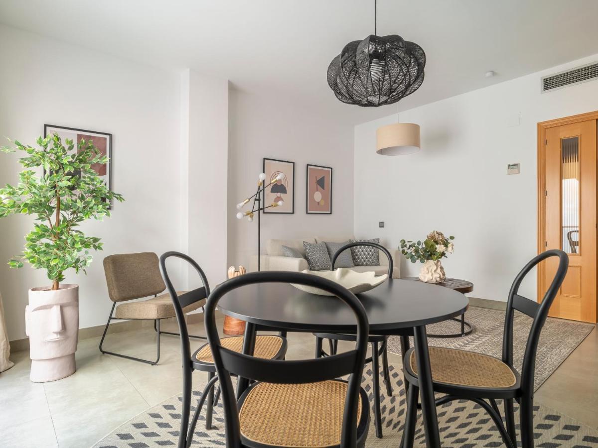 Sanders Uptown - Cute One-Bedroom Apartment Near City Center Малага Экстерьер фото